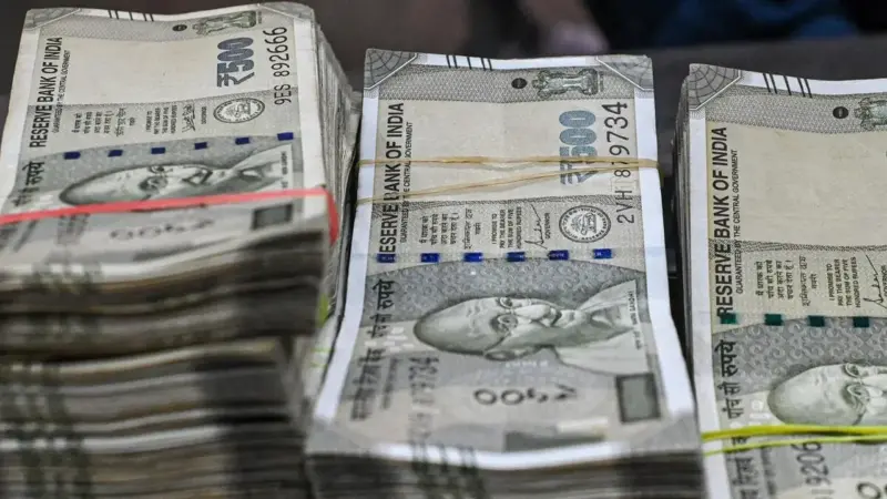 హైదరాబాద్ లో భారీ గోల్మాల్