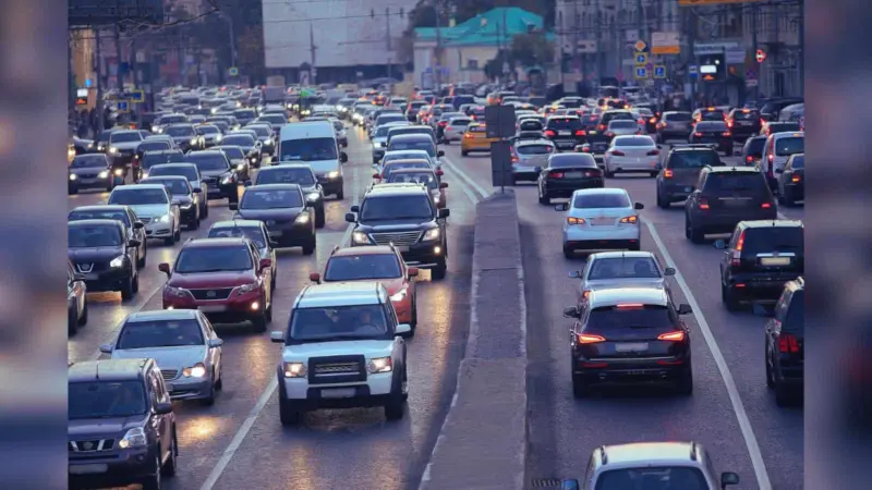 Malkajgiri police impose peak-hour curbs on heavy vehicles to ease traffic