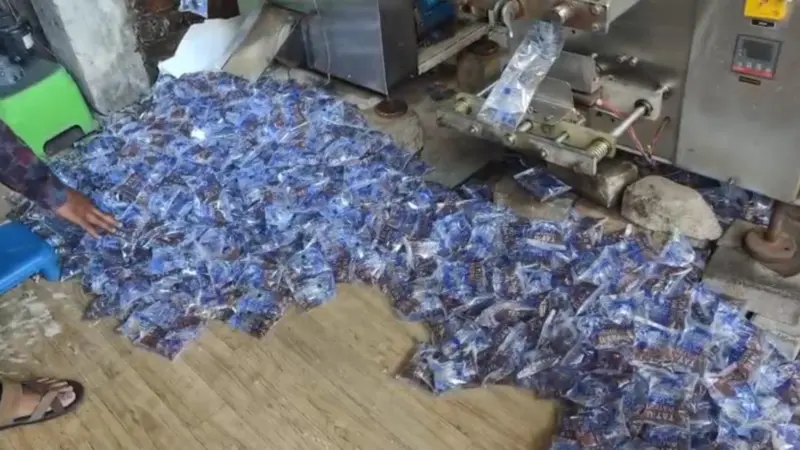 Large-scale contaminated water racket busted in Hyderabad's Amberpet