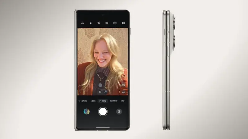 Motorola launches Razr Fold in India with dual AMOLED displays, price starts at  ₹1,49,999