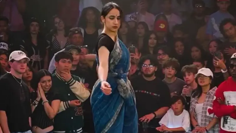 WATCH | Indian dancer takes Bharatanatyam to Las Vegas; netizens go gaga over her jaw-dropping fusion free-style