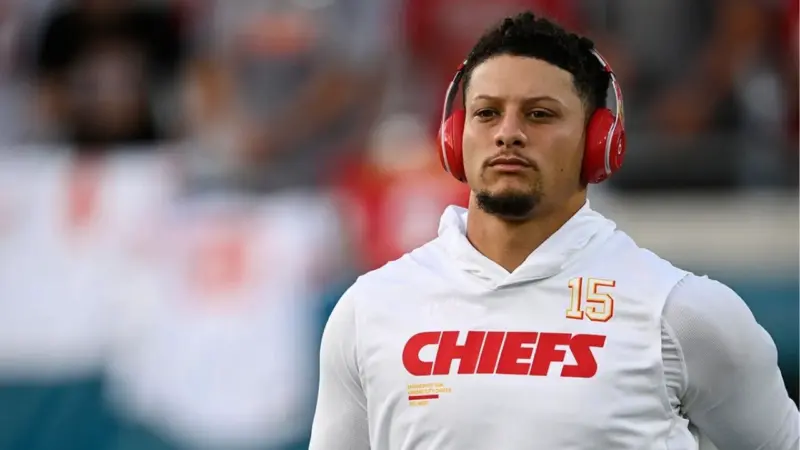 Patrick Mahomes Hasn't Given up on the Chiefs' Playoff Hopes Despite 6-7 Record