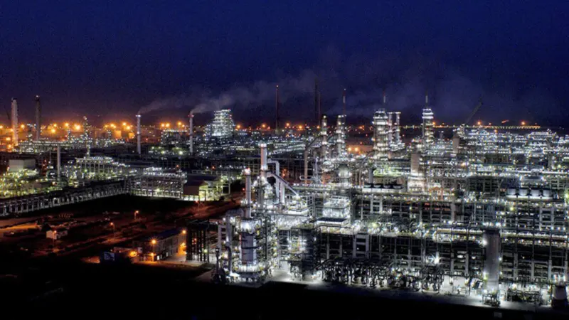 5 Of The World's Largest Oil Refineries