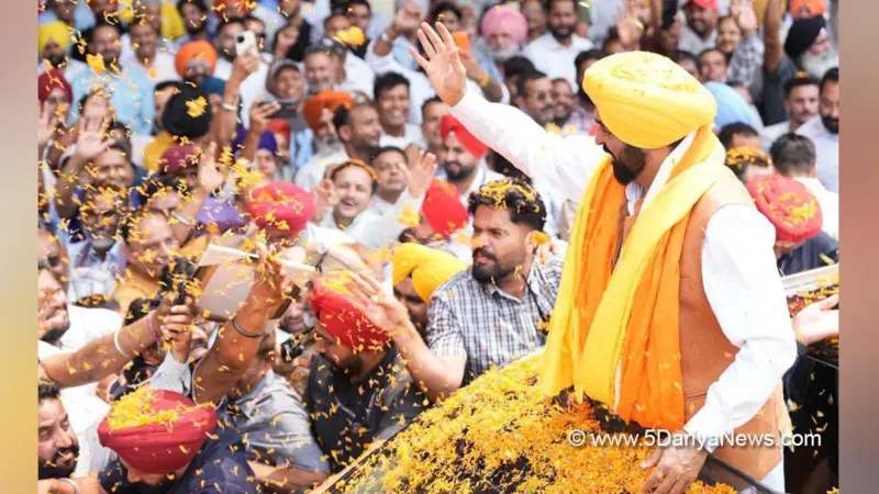 People line roads across Majha to welcome CM Bhagwant Singh Mann during 'Shukrana Yatra'