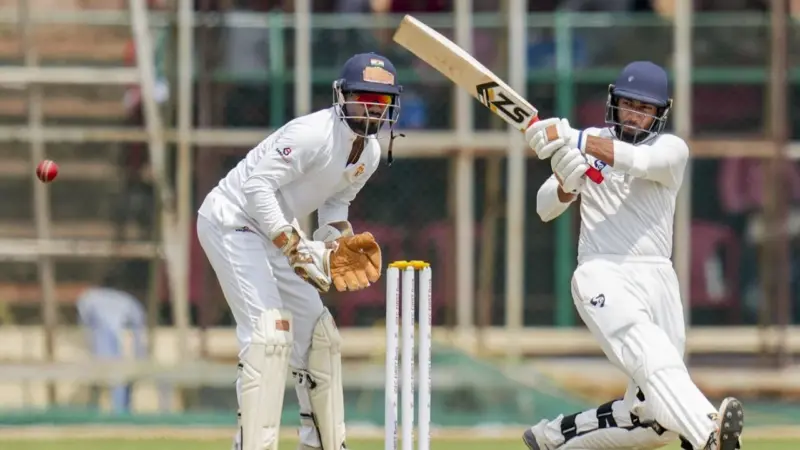 Ranji Trophy Final: शुभम पुंडीर के शतक से जम्मू-कश्मीर मजबूत, पहले दिन विकेट के लिए तरसे कर्नाटक के गेंदबाज