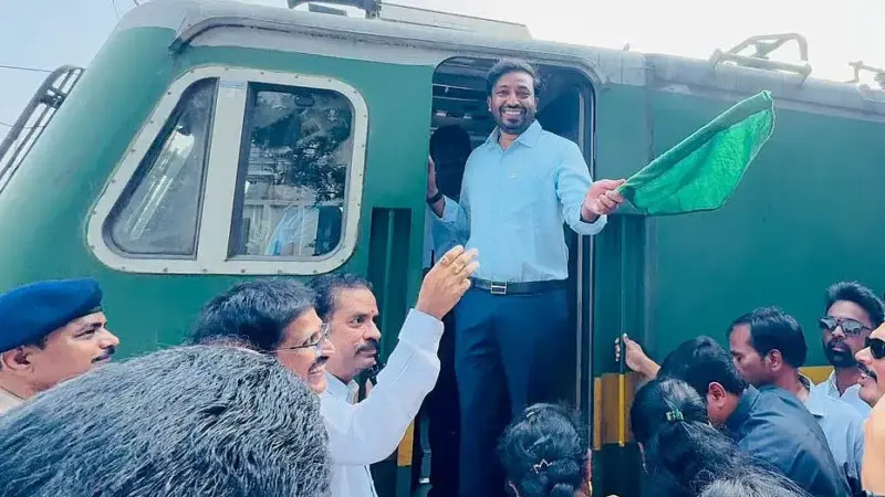 కాకినాడ జిల్లాలో రూ.683 కోట్లతో రైల్వే స్టేషన్లు అభివృద్ధి
