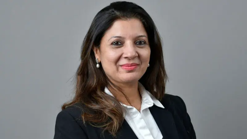 Buy or sell: Gift Nifty signals muted start, Vaishali Parekh recommends three stocks to buy today - 7 May 2026