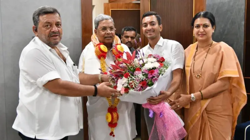MLA Samarth Shamanur: ಸಿಎಂ ಸಿದ್ದರಾಮಯ್ಯರನ್ನು ಭೇಟಿಯಾಗಿ ಆಶೀರ್ವಾದ ಪಡೆದ ದಾವಣಗೆರೆ ದಕ್ಷಿಣ ನೂತನ ಶಾಸಕ ಸಮರ್ಥ್‌