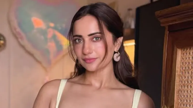 Kusha Kapila gives troll a piece of her mind for his 'darindigi' in her Instagram DM; read actress' savage post