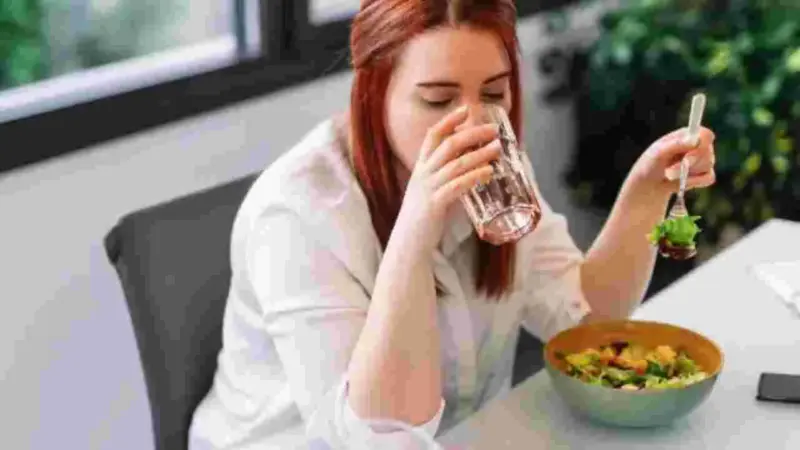 Drinking Water After Eating: తిన్న వెంటనే నీళ్లు తాగితే ఏమవుతుంది?