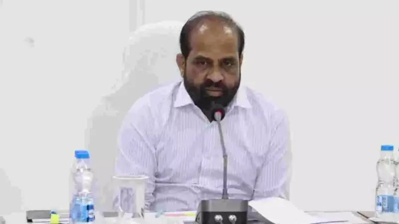 Andhra Pradesh : ఏపీ సర్కార్ సీరియస్ యాక్షన్ ..51 మంది వైద్యులు డిస్మిస్
