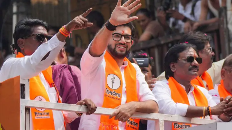 Maharashtra: Aaditya Thackeray's net worth is  ₹23 Cr; BMW car valued  ₹4.2 lakh,  ₹1.9 Cr in jewellery and more