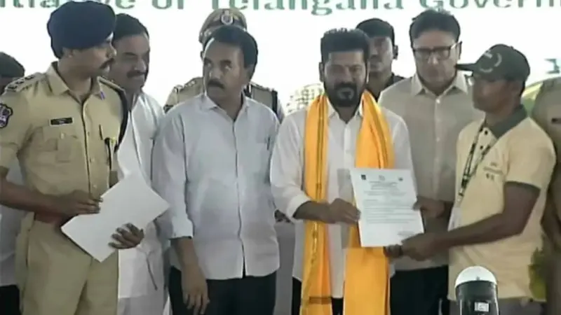 లొంగిపోయిన మావోలకు ఉద్యోగాలు. తెలంగాణ కీలక నిర్ణయం