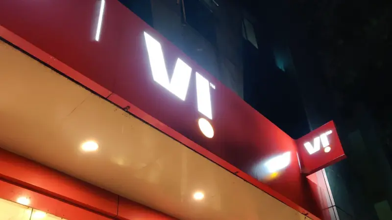 Government freezes Vodafone Idea's dues, gives five-year payment moratorium; capped AGR dues to be reassessed