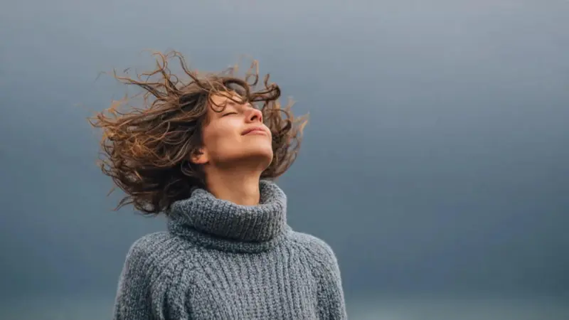 Finding Your Feet When the World Spins: Mastering Grounding Techniques for Public Anxiety