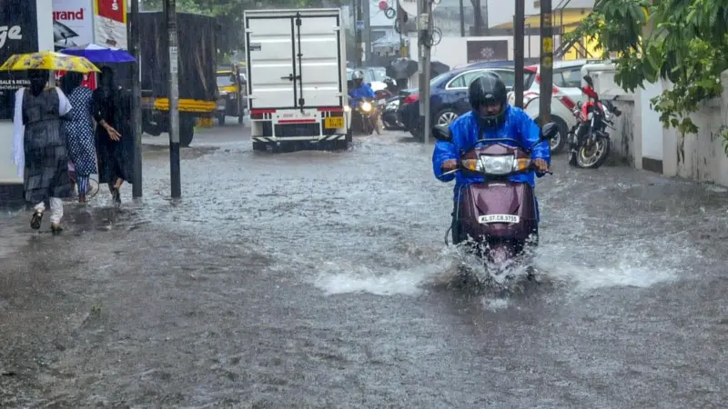 Six deaths reported in Kerala as rain wreaks havoc, landslide at Kottayam