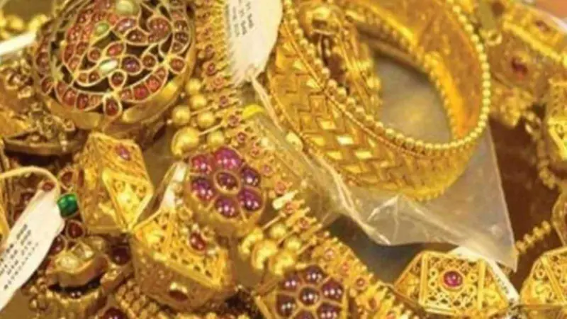 Today Gold Silver Price: सोना-चांदी के दाम में उतार-चढ़ाव, जानें 28 अप्रैल को अपने शहर का लेटेस्ट रेट चेक करें