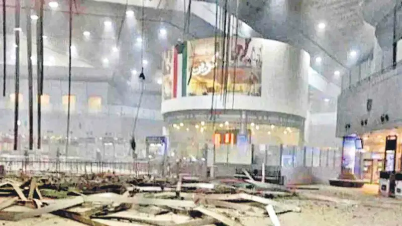 Iran Missile Strike | కువైట్ ఎయిర్పోర్ట్పై ఇరాన్ దాడి.. అమెరికా సైనిక స్థావరాలే లక్ష్యంగా ఆపరేషన్