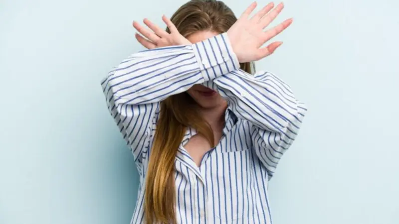 Self-Respect: ये 5 आदतें धीरे-धीरे खत्म कर रही हैं आपकी सेल्फ-रिस्पेक्ट; जानें अपनी वैल्यू वापस पाने का तरीका