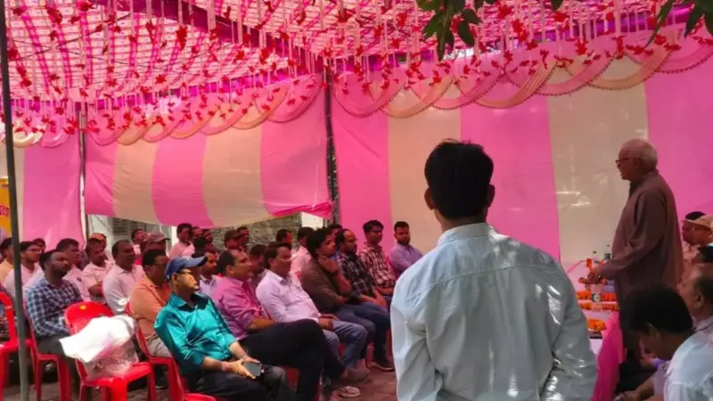 Sonbhadra: गर्मी में ढह रही बिजली व्यवस्था, प्रबंधन पर फूटा कर्मचारियों का गुस्सा,निजीकरण के खिलाफ त