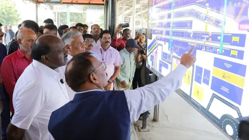 Karnataka govt not giving land, 'hindering' railway projects: Somanna