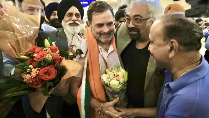 రాహుల్ గాంధీ విదేశాలకు.. ఆ డబ్బుల సంగతేంటి..