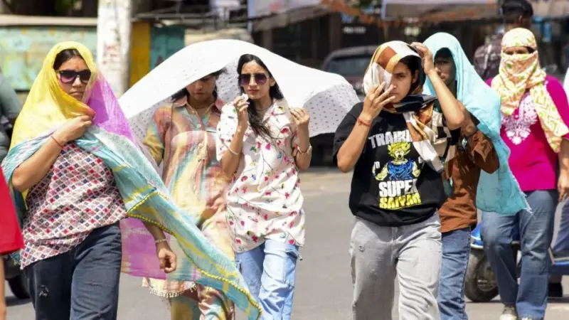 আবহাওয়ার ভয়ংকর পাল্টি! ৬ ডিগ্রি বাড়বে তাপমাত্রা, পুড়বে কোন কোন জেলা?