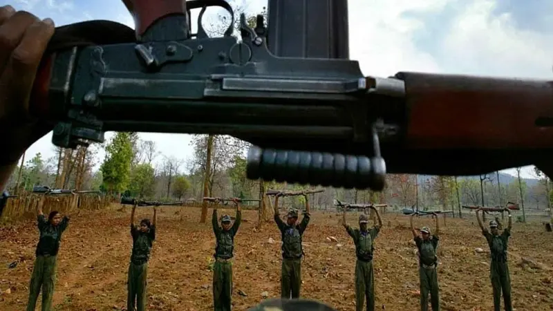 27 Maoists surrender before police in Ranchi
