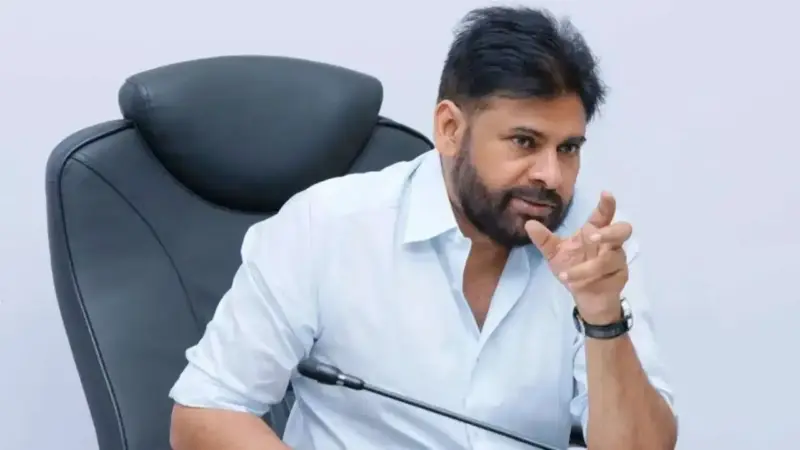 'ಪೆದ್ದಿ' ರಿಲೀಸ್‌ಗೇ ಬಿಗ್ ಶಾಕ್? ಪವನ್ ಕಲ್ಯಾಣ್ ಮನೆಬಾಗಿಲಿಗೆ ಓಡಿದ ಟಾಲಿವುಡ್ ನಿರ್ಮಾಪಕರು!