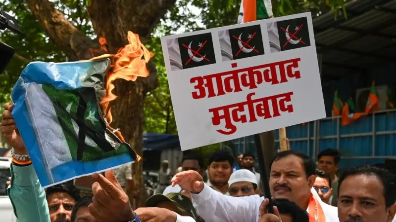 Congress leader says Pakistan Biswa Guru। পাকিস্তান 'বিশ্বগুরু' ও 'গ্লোবাল লিডার' হয়ে উঠেছে