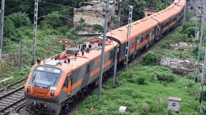 नई अमृत भारत एक्सप्रेस 24 अप्रैल से शुरू, जानिए रूट और समय।