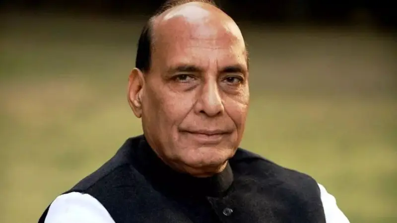 पाकिस्तान पर गरजे राजनाथ सिंह, कहा- दुस्साहस किया तो जवाब होगा 'निर्णायक'