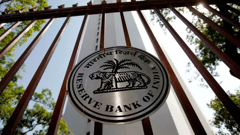 RBI eases forex rules for banks, allows related-party hedging under $100 mn exposure cap