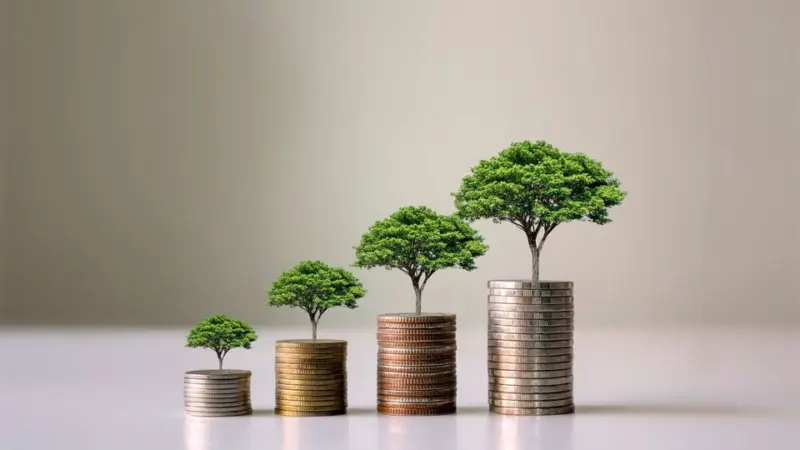 Safe personal loan EMI on  ₹30,000 salary: Simple budgeting tips explained