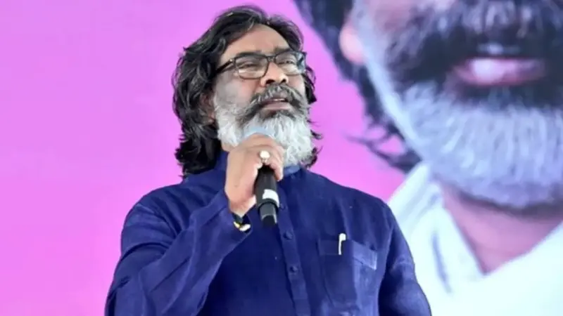 Hemant Soren Campaigns in Digboi, Targets BJP Over Tea Garden Worker Wages