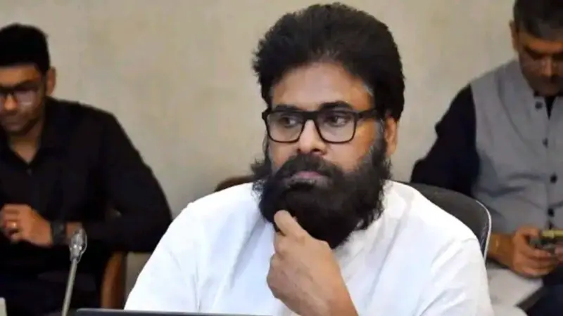 పవన్ త్వరగా కోలుకోవాలి - బాబు, లోకేశ్ ఆకాంక్ష