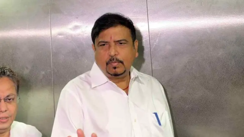 সুজিত বসু গ্রেফতার, পুরনিয়োগ  দুর্নীতির মামলায় সকাল থেকে জিজ্ঞাসাবাদের পর সদ্যপ্রাক্তন মন্ত্রীকে হেফাজতেই নিল ইডি