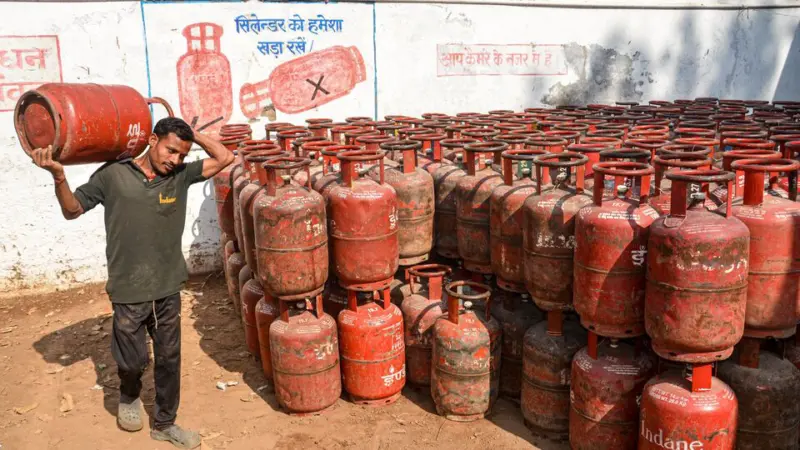LPG cylinder price on April 13: How much does domestic and commercial gas cost in Mumbai, Bengaluru, Delhi today