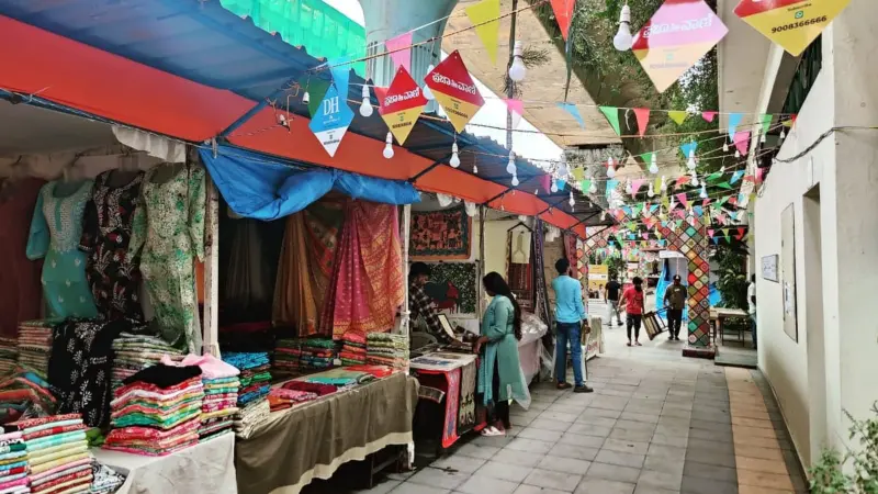 Bengaluru: Handlooms, handicrafts on display at MG Road's Rangoli Metro Art Center until Oct 19