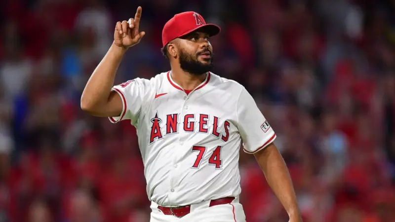 Detroit Tigers sign veteran closer Kenley Jansen to one-year deal with 2027 option - Report