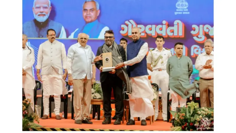 Marengo CIMS Hospital's cardiac surgeon Dr. Dhaval Naik honoured with Gujarat Garima Award