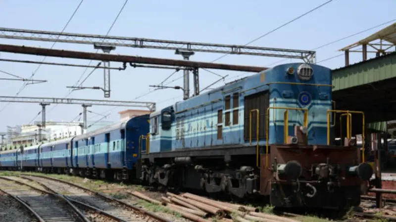 SCR Special Trains : రైల్వే ప్రయాణికులకు అలర్ట్.. ఏపీ-తెలంగాణ మధ్య ప్రత్యేక రైళ్లు