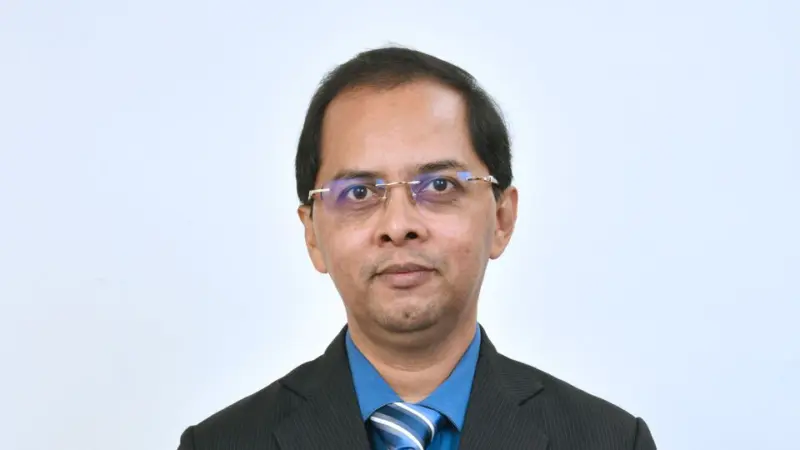 Top Stock Recommendations: Dharmesh Shah of ICICI Securities suggests buying RIL, and Larsen & Toubro tomorrow