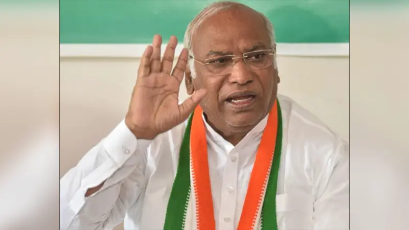 भावना दुखावण्याचा माझा उद्देश नव्हता. खर्गेंची माफी