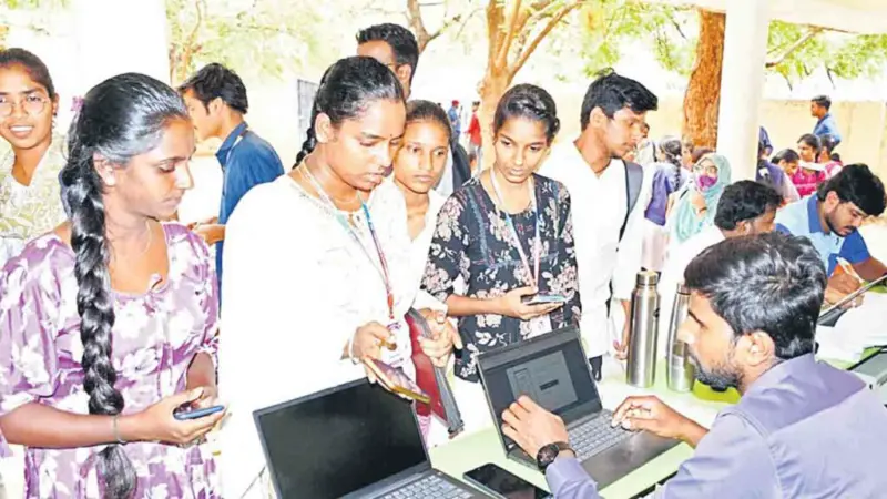 ఉపాధి కల్పించేందుకే జాబ్మేళా