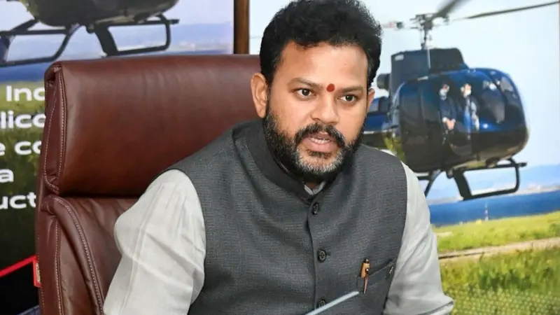 రాబోయే పదేళ్లలో వంద ఎయిర్‌పోర్టులు.. కేంద్రమంత్రి కింజరాపు కీలక ప్రకటన