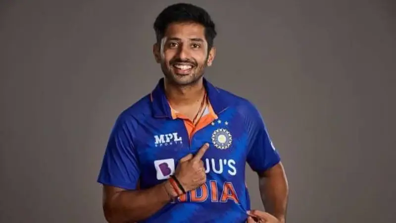 Rahul Tripathi Biography | Cricketer | Batting | Stats | IPL | Family