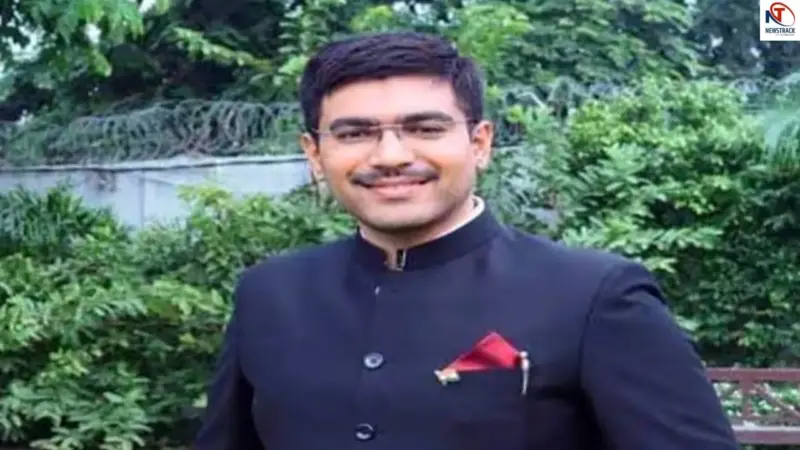 IAS Manish Kumar Bansal: कौन हैं आईएएस मनीष कुमार बंसल? जो बने आगरा के नये DM, CEC से है खास रिश्ता