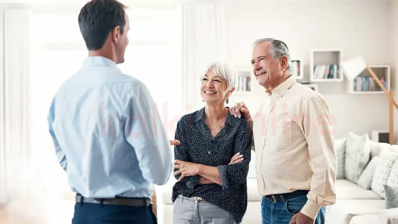 வைரமும் கண்ணாடித் துண்டும்: மதிப்பை உணர்த்தும் வாழ்க்கைப்பாடம்!