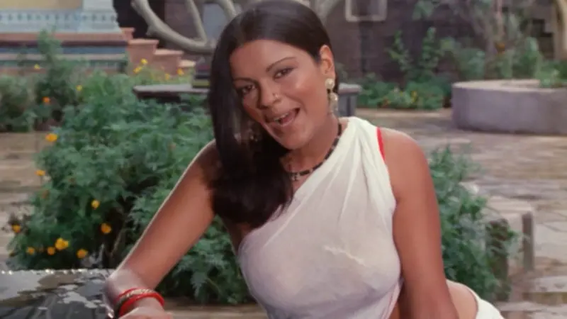 7 best Zeenat Aman movies that prove her acting prowess